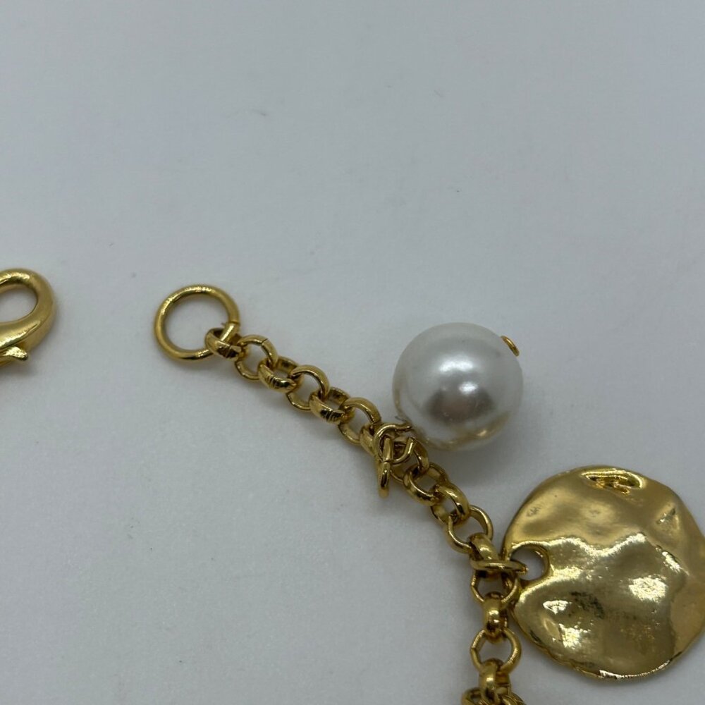 Goldtone Faux Pearl Hammer Disc Charm Bracelet Bridal Elegant Jewelry - Picture 7 of 10